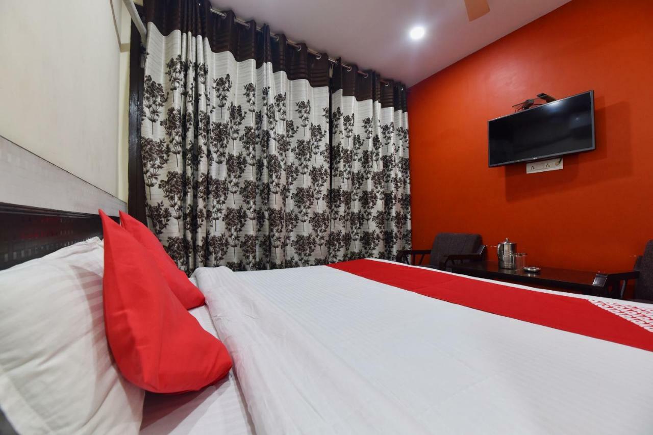 Oyo 28027 Hotel Dhruv Mandi Ngoại thất bức ảnh