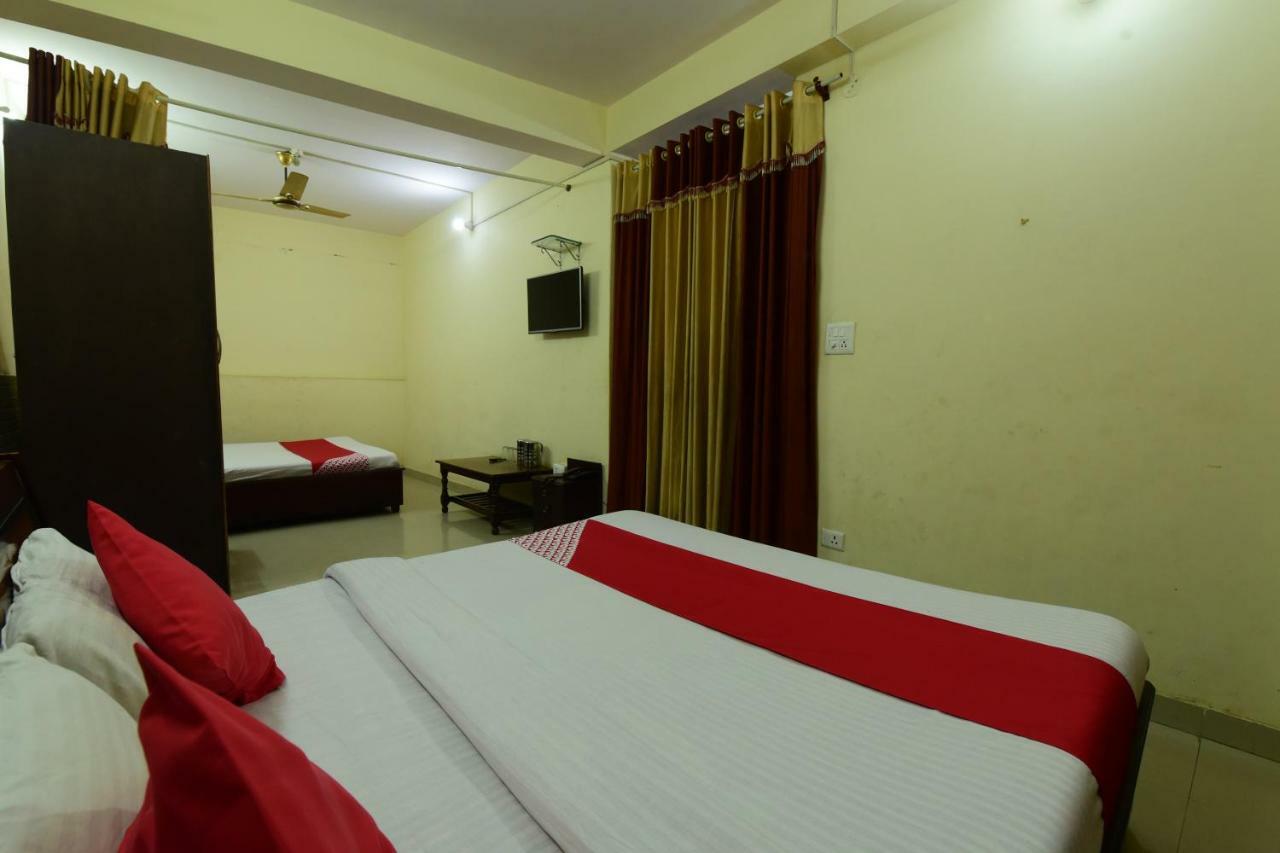 Oyo 28027 Hotel Dhruv Mandi Ngoại thất bức ảnh