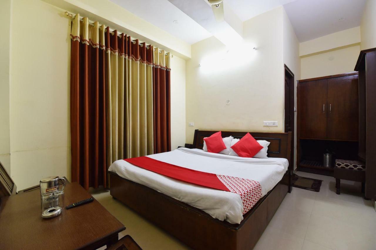 Oyo 28027 Hotel Dhruv Mandi Ngoại thất bức ảnh